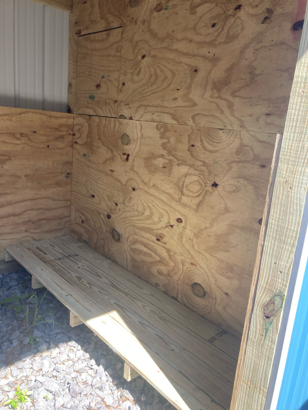 8x20 MINI BARN. Center Feed Room (Sku 2514)