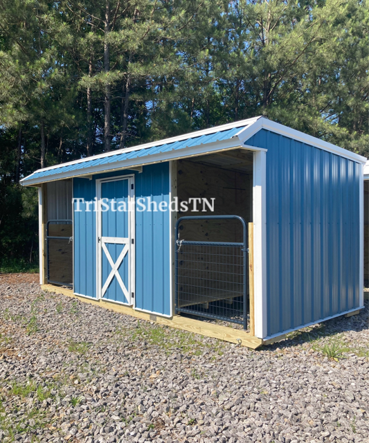 8x20 MINI BARN. Center Feed Room (Sku 2514)