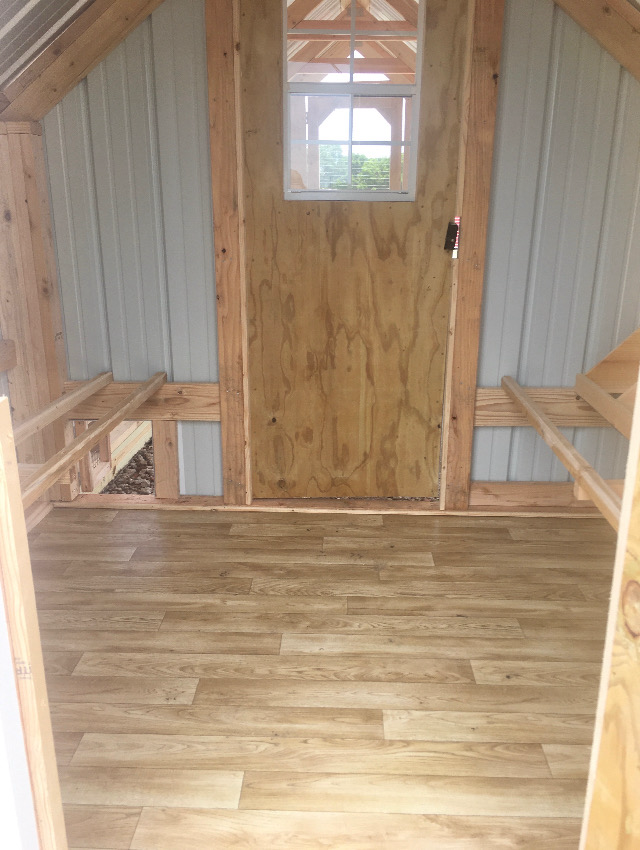 Deluxe Ranger Coop. With Vinyl Flooring (SKU 1209)