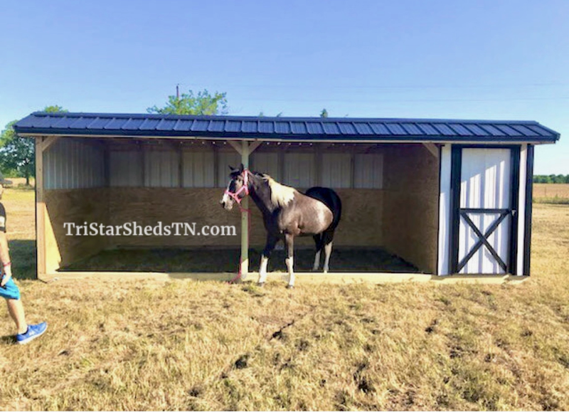 8x24 Loafing Shed. With Right Side Room (SKU 1116)