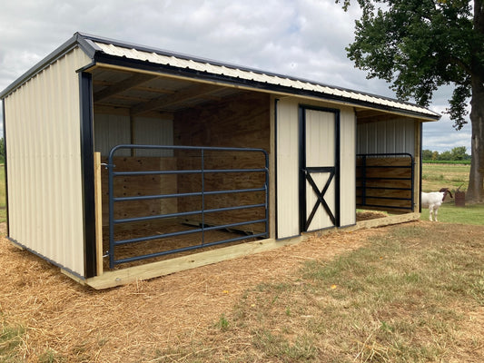 8x24x8 STALL BARN. With Center Feed Room And Gates (SKU 2547)