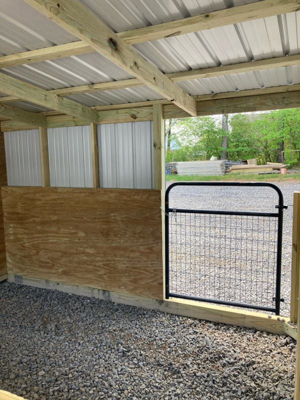 10x30 DELUXE TWO STALL BARN Center Tackroom (SKU 1233)