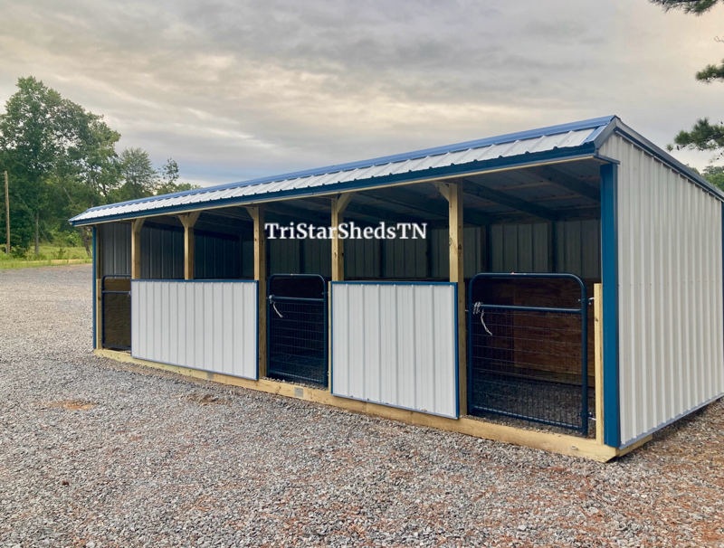 10x30 THREE STALL BARN. With Gates (SKU 1198)